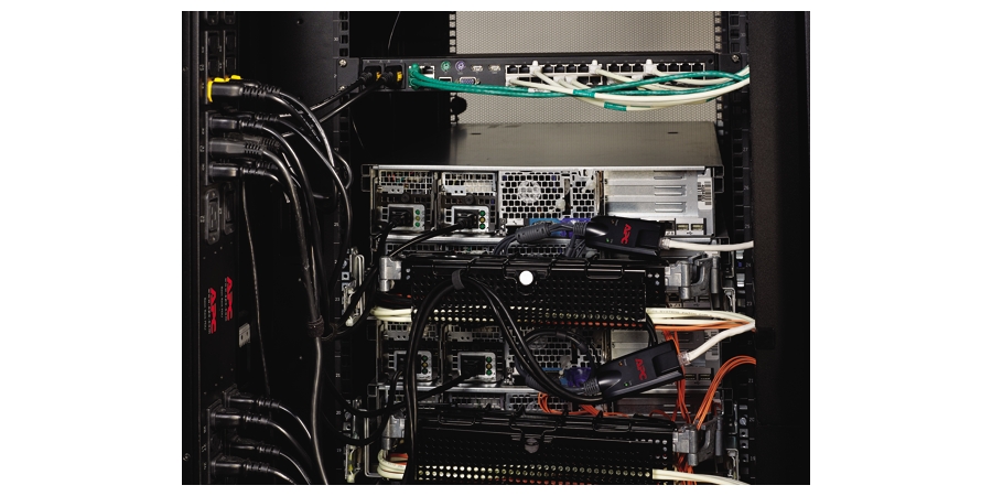 KVM2116P